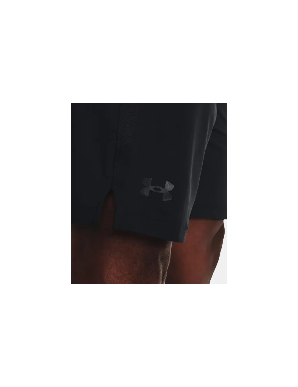 UA tech vent short noir