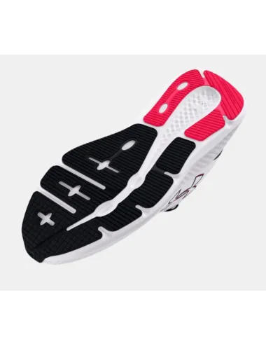 Running UA Charged Pursuit 3 blanche
